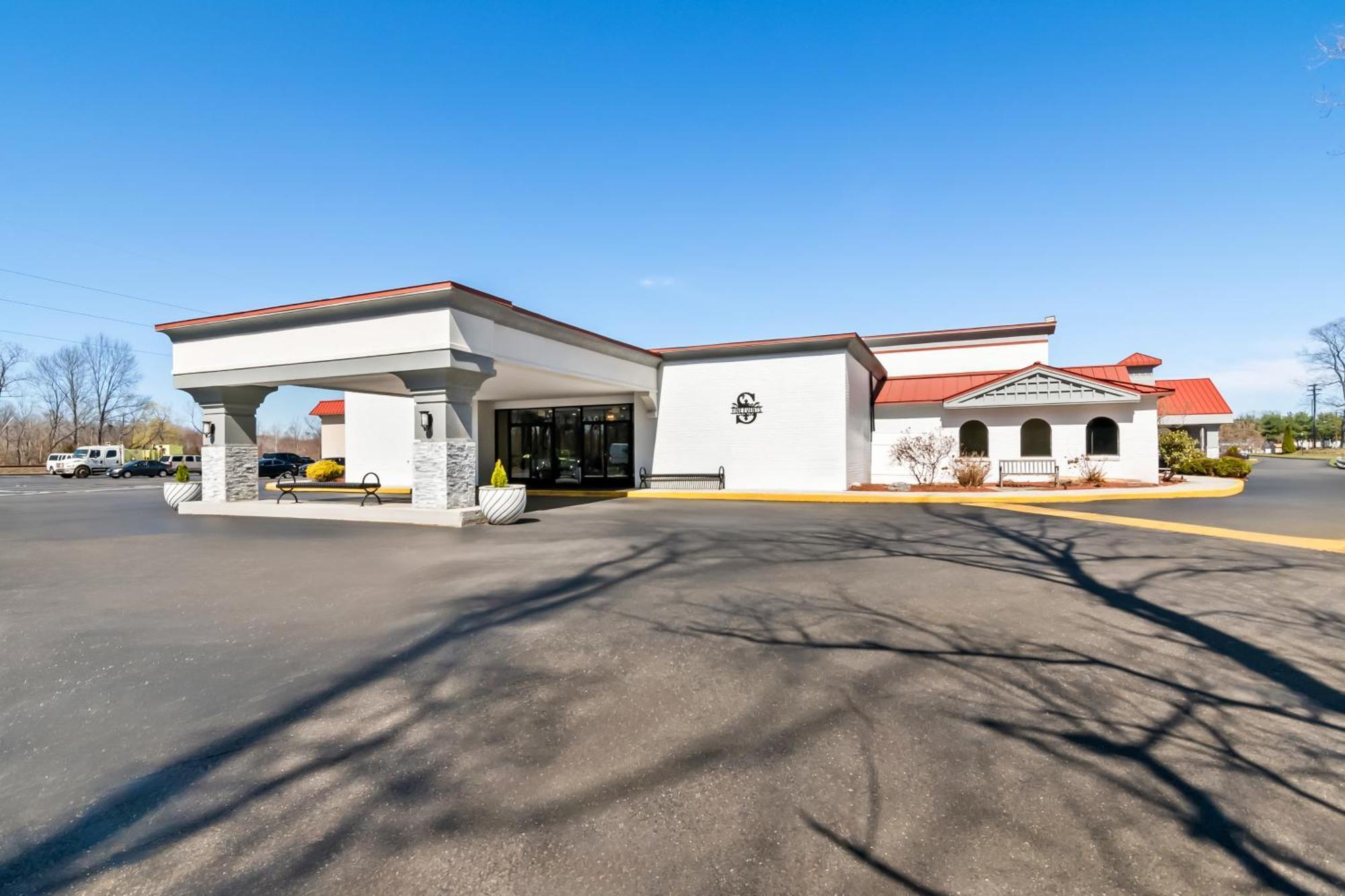 North Haven Clarion Inn מראה חיצוני תמונה